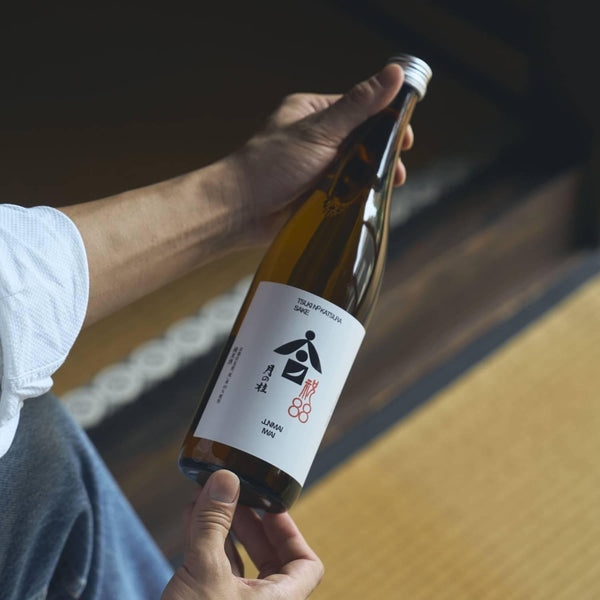 Tsuki-no-Katsura-Iwai-Rice-Junmai-Bio-Sake-Full-Bodied-Rice-Wine-720ml-3-2026-02-16T03:27:24.523Z.jpg