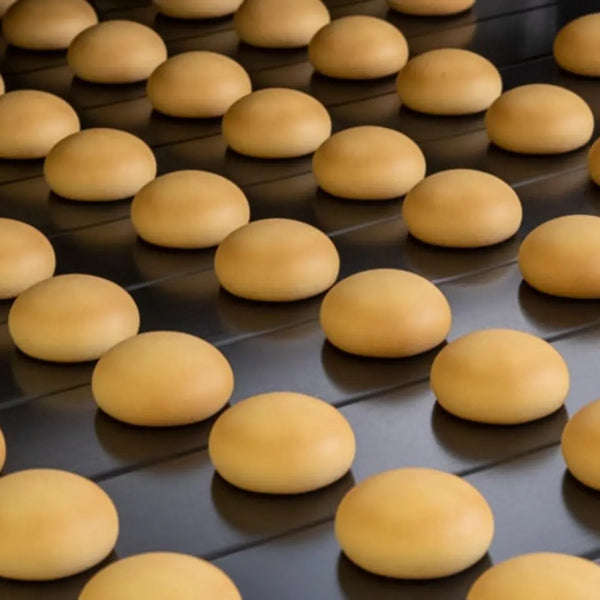Tsukigesho Manju Rich White Bean Paste Japanese Milk Cakes 6 ct.