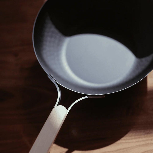 Wahei-Enzo-Non-Stick-Iron-Induction-Frying-Pan-2mm-Thick-5-2025-05-21T05:02:08.422Z.jpg