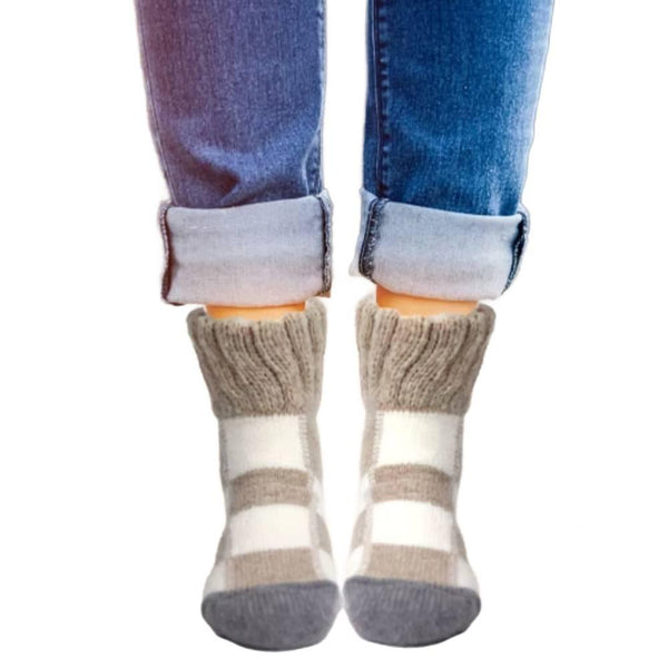 Winter-Wool-Thick-Crew-Socks-Beige-Checkered-Warm-Socks-2-2025-11-10T02:36:46.423Z.jpg