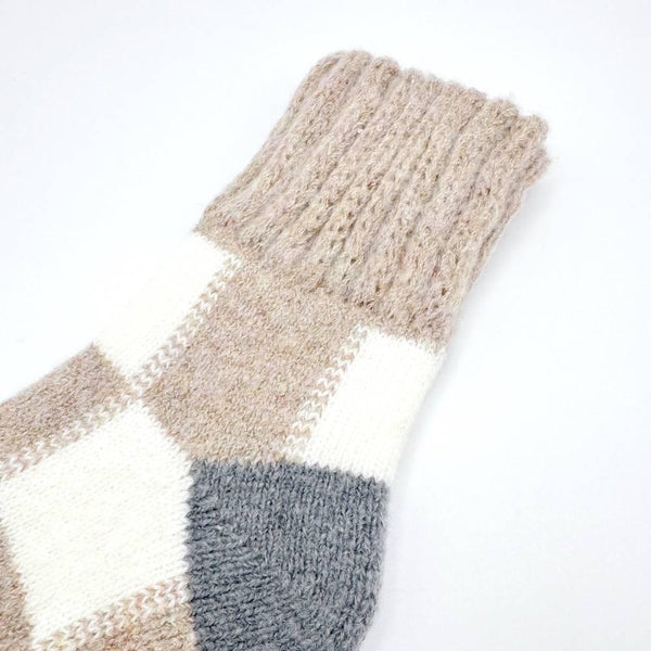Winter-Wool-Thick-Crew-Socks-Beige-Checkered-Warm-Socks-3-2025-11-10T02:36:46.422Z.jpg